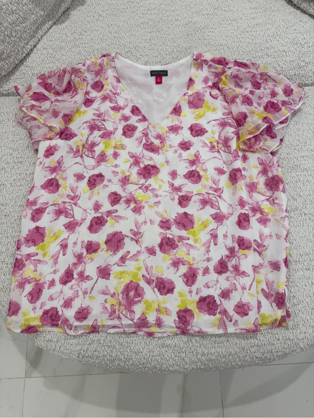 Vince Camuto Floral V Neck Blouse Top